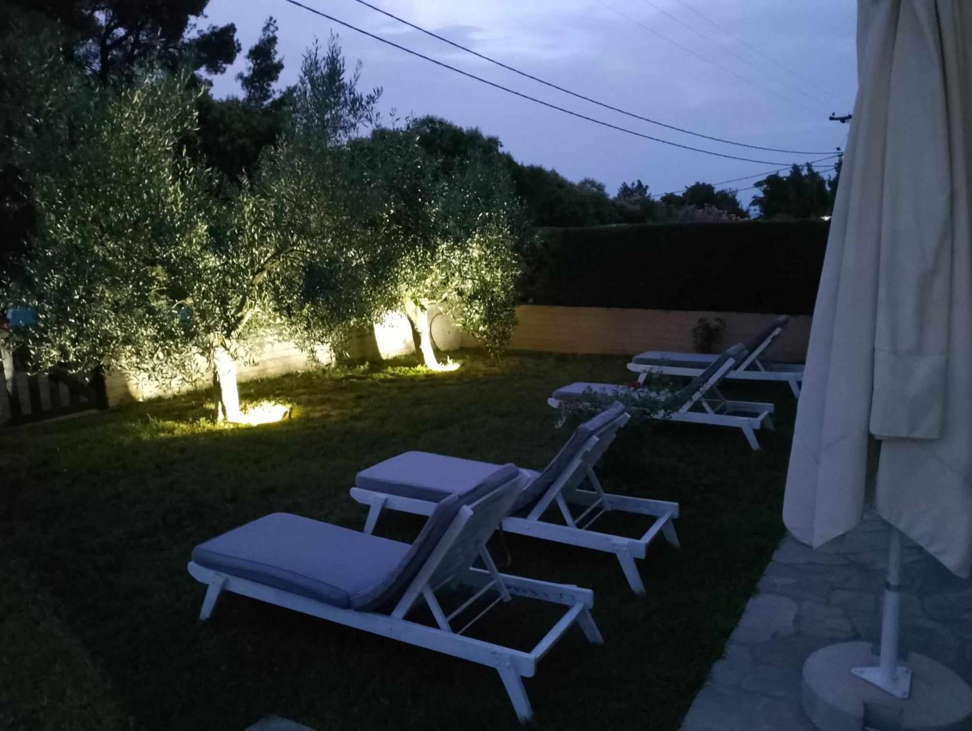 Apartamento Alexandra'S Garden Paliouri Exterior foto