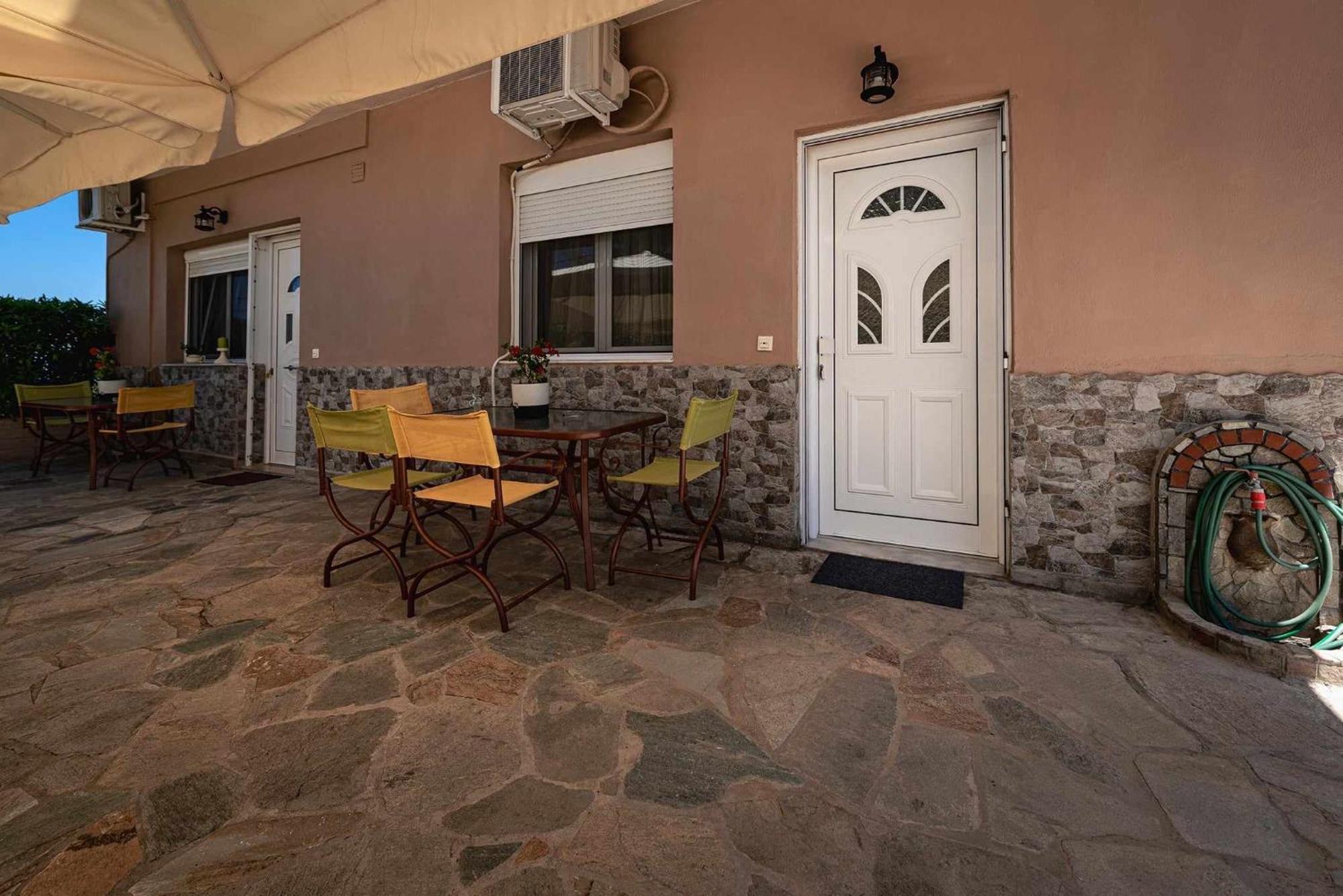 Apartamento Alexandra'S Garden Paliouri Exterior foto